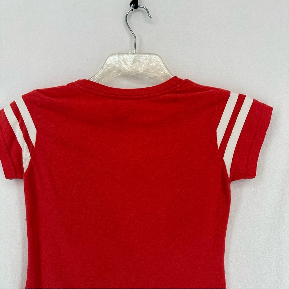 I Survived Shark Week V Neck T Shirt Girls‎ M Red - Picture 9 of 10